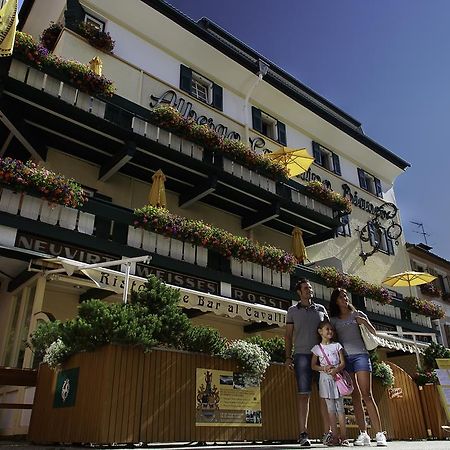 Hotel Cavallino Bianco - Weisses Roessl San Candido Bagian luar foto