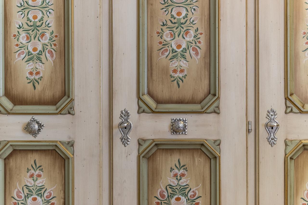 Hotel Cavallino Bianco - Weisses Roessl San Candido Bagian luar foto